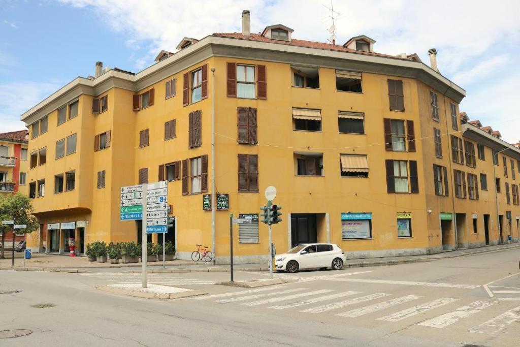Apartamento Attico In Corsico Exterior foto